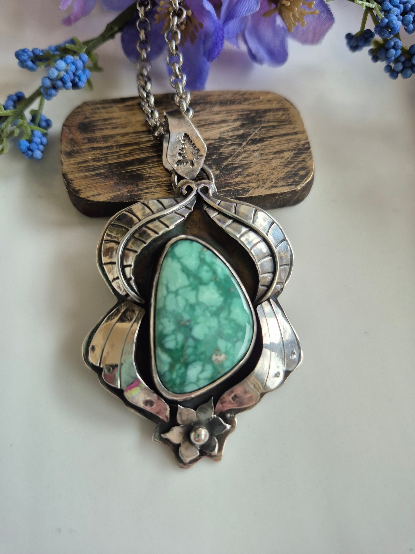 The Broken Arrow Pendant – Variscite & Silver Leaves