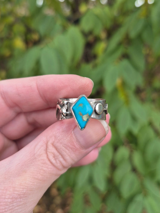 The Daybreak Ring – Kingman Turquoise & Silver Serpent