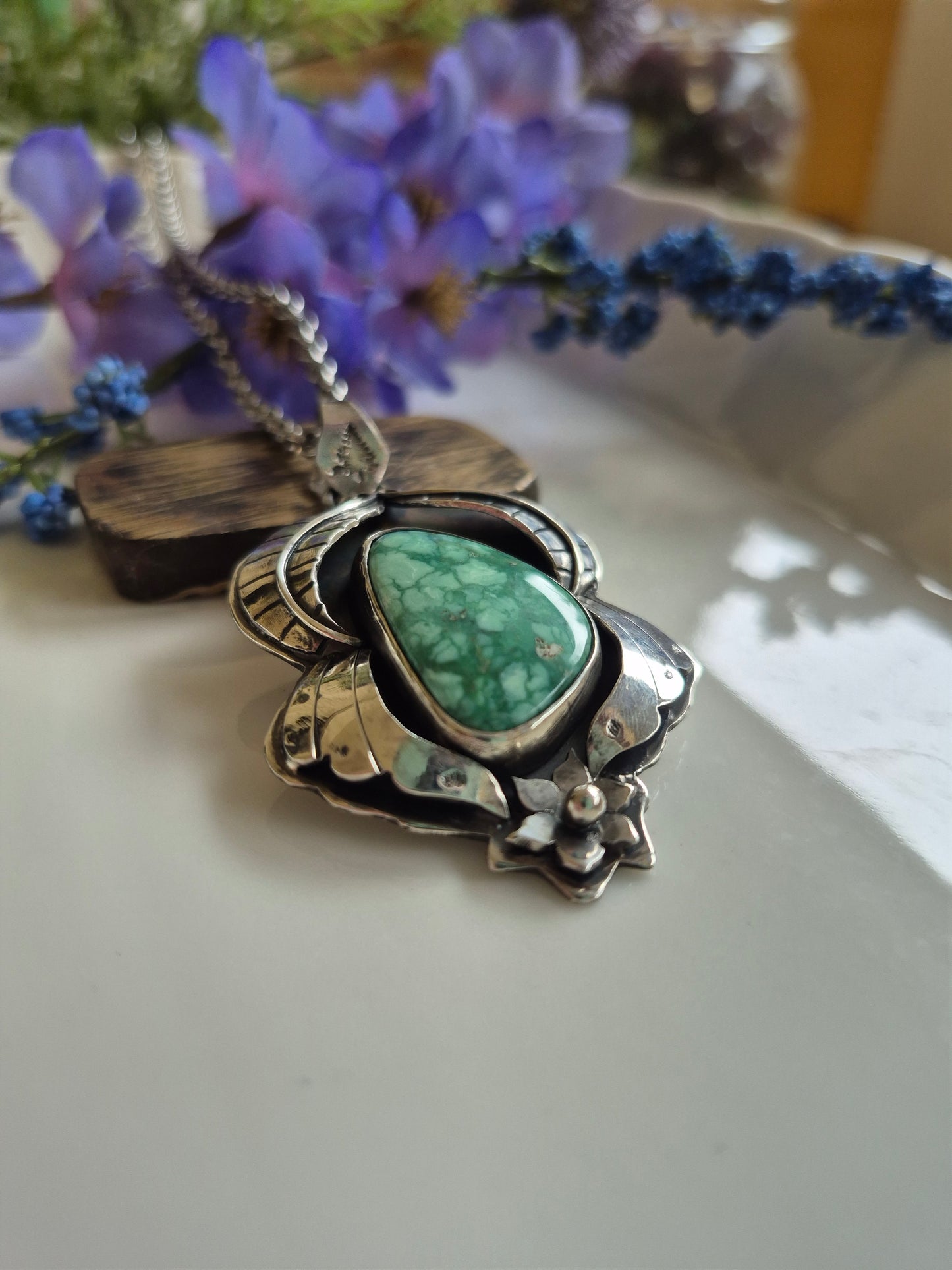 The Broken Arrow Pendant – Variscite & Silver Leaves